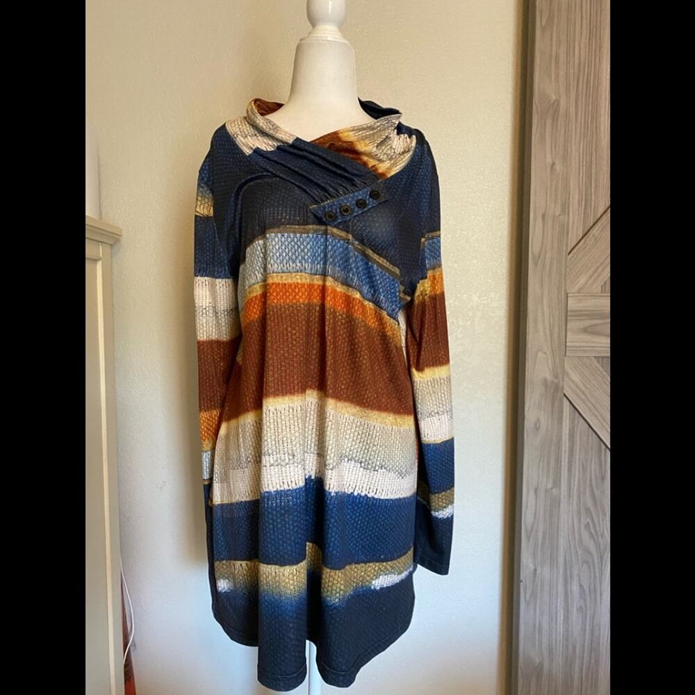 Azalea XL Striped longsleeve button collar tunic